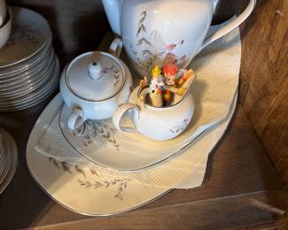 Tea kettle serving set