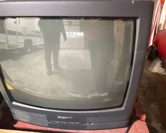 MagnaVox TV