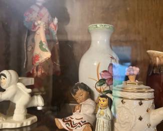 Figurines