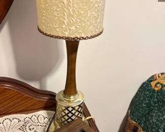 Table lamp