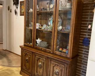 Display hutch