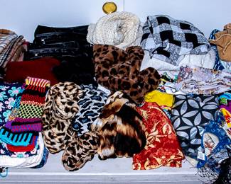 CLOTHES
