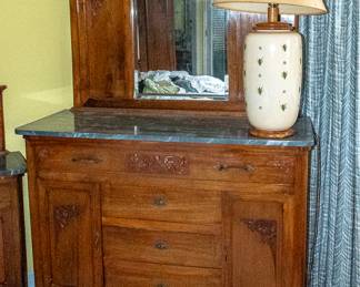 ANTIQUE DRESSER