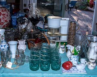 TABLES OF DECOR
