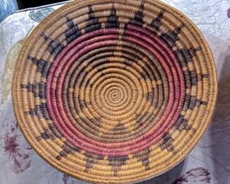 WOVEN BASKET