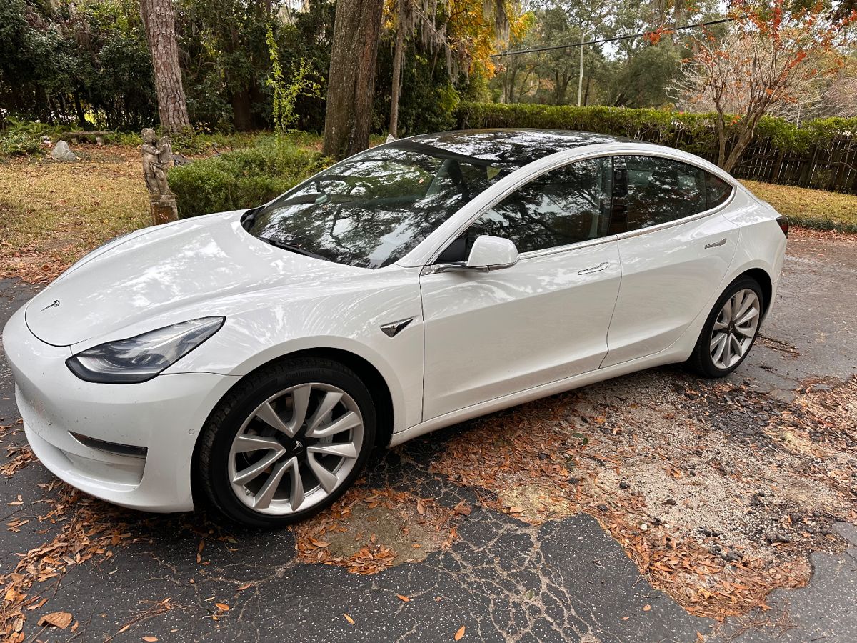 2019 Tesla Model 3
 Can be presold
VIN: 5YJ3E1EB5KF390421