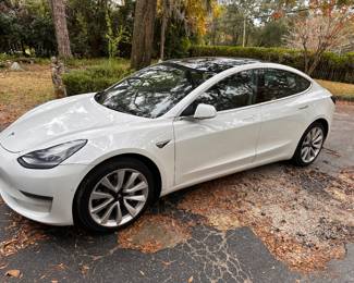 2019 Tesla Model 3
 Can be presold
VIN: 5YJ3E1EB5KF390421