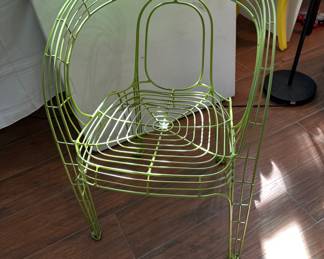 Wire chair