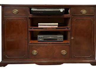 Entertainment cabinet