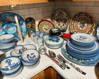 M. A.  Hadley dish set