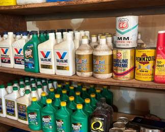 Sealed Valvoline, Quaker State, Mobil motor oil quarts, plus other automotive chemicals