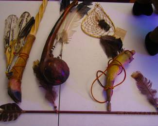 Deer hoof peace pipe, club & powder horn