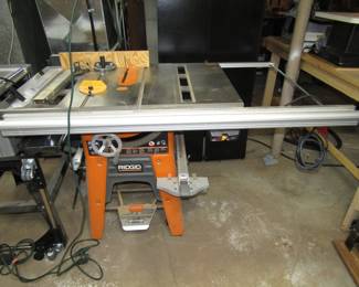 Ridgid TS3650 Table Saw