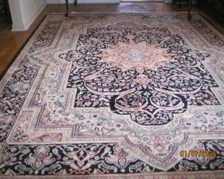 ORIENTAL RUG
