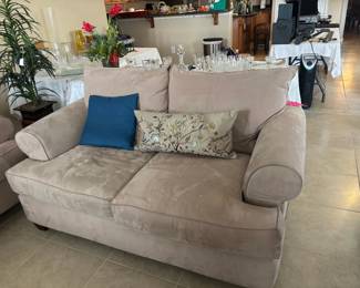 Microsuede Love Seat - like new 