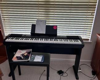 ELECTRIC KEYBOARD WITH ACCESSORIES