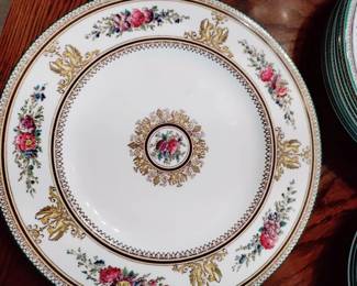WEDGWOOD FINE CHINA ( "COLUMBIA IVORY")