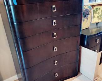 BLACK VANGUARD TALL DRESSER - USA BUILT NO. CAROLINA  (Vanguard places a strong emphasis on craftsmanship, using high-quality materials) 