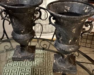 Pair of urns