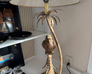 Parrot lamp