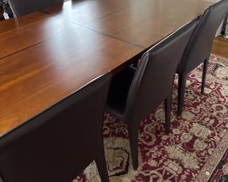 Dining room table with 6 chairs