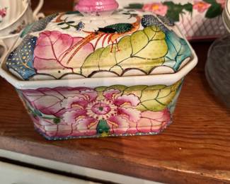 Vintage tobacco box