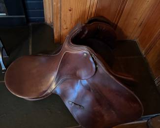 English saddle