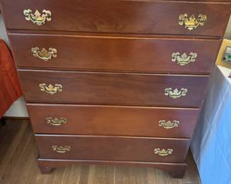 Chest of drawers