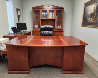 Paoli executive desk set - desk, hutch, 2 guest chairs and side table included in the set