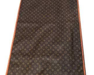 Clothing bag; we cannot affirm its authenticity as an LV product
