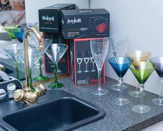 Lightly used barware, if used at all