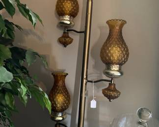 Amber globe pole lamp