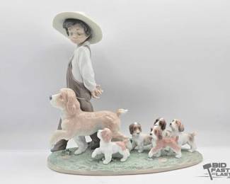 2272  Lladro My Little Explorers Porcelain Sculpture