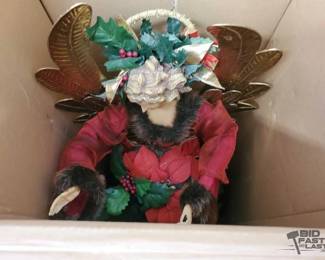 5016  Large Angel Figurine