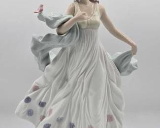 2264  Llardo Sunmer Serenade Porcelain Sculpture