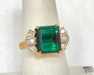718  14k Yellow Gold Emerald Center  Diamond