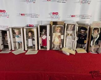 2292  8 Porcelain Dolls