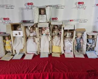 2284  9 The AshtonDrake Galleries Porcelain Dolls