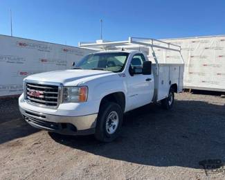 112  2008 GMC Sierra 2500 HD