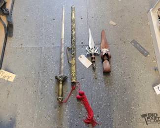 5597  Sword and Knife in Sheath