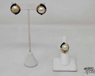 737  14k Yellow Gold Diamond Matching Earrings 