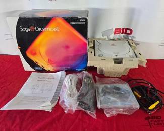 2278  Sega Dreamcast in Original Box with Instruction