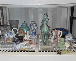 5210  Figurines, Vases and Glassware