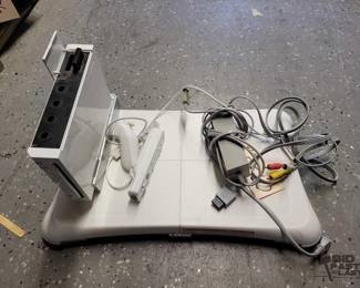 5560  Nintendo Wii with Stand, Balance Board 