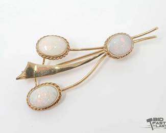 804  10k Yellow Gold Pin with 3 Opal Stones, 4g