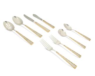 1315
Late 20th century
An International sterling silver "Golden Tradewinds" flatware service
Each marked: © International Sterling
Comprising 8 dinner knives (8.75"), 1 master butter knife (7.375"), 8 dinner forks (7.75"), 8 salad forks (6.875"), 8 teaspoons (6.375"), 1 tablespoon (8.75"), and 1 pierced tablespoon (8.75"), 35 pieces
Weighable sterling: 35.1 gross oz. troy approximately
Estimate: $500 - $800