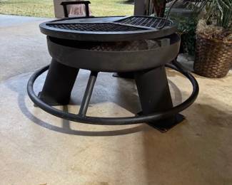 Heavy Iron Fire Pit with rotating Grill top - Primo Condition
