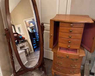 Ladies Jewelry Stand and Mirror