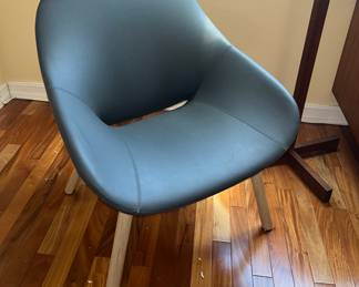 Brand new Artifort, Beso chair