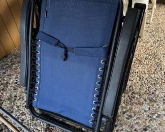 Outdoor Furniture 2 canvas lounge foldable chair awith leg rests